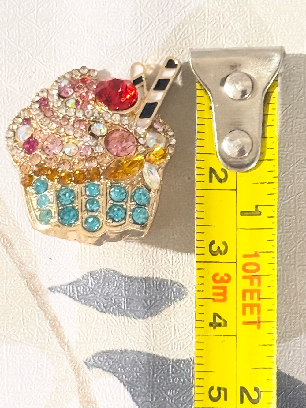 NWOT Multicolor Cupcake Crystal Brooch Pin - Women Jewelry - Picture 5 of 6